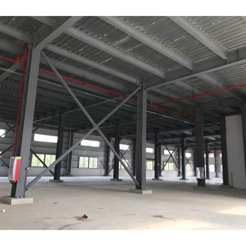 Q235 Bangunan struktur logam berat dengan pintu gulung listrik dan jendela paduan aluminium