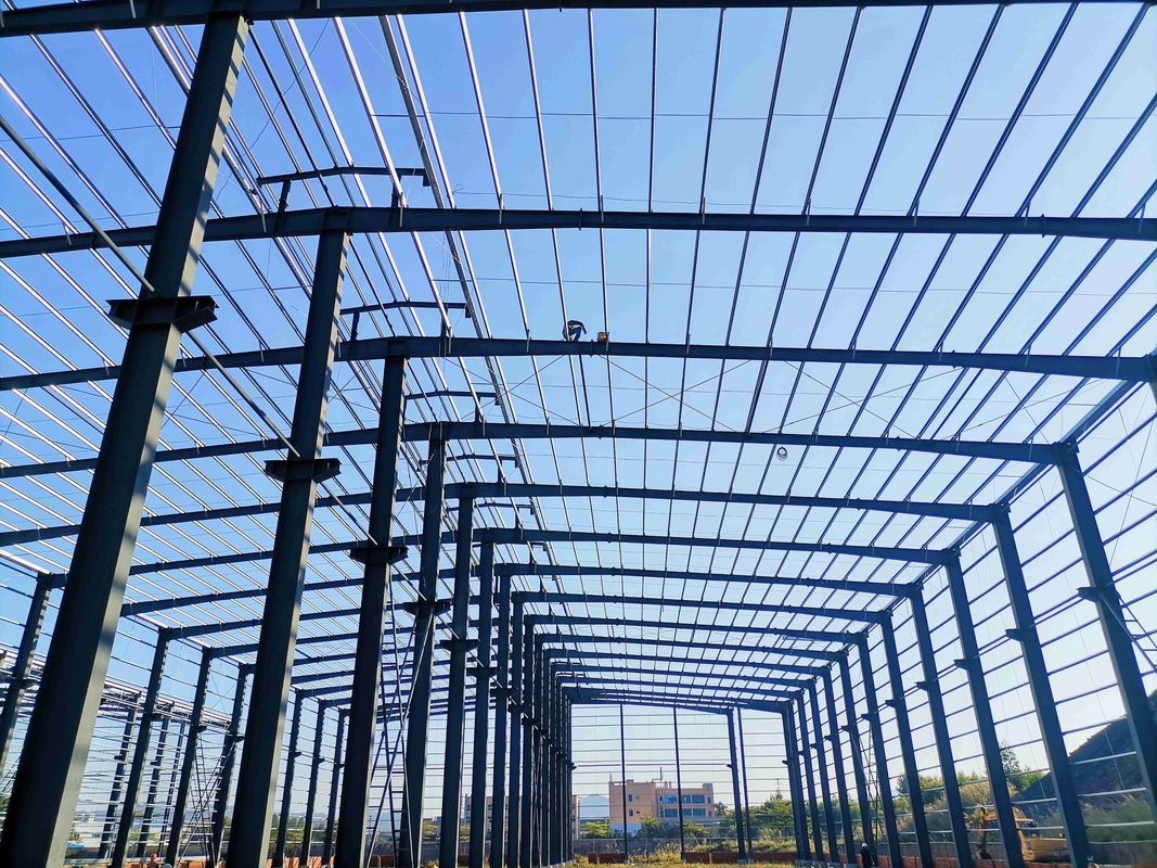Kekuatan tinggi Galvanized Portal Tipe Besar Span Baja Untuk Gedung Pabrik
