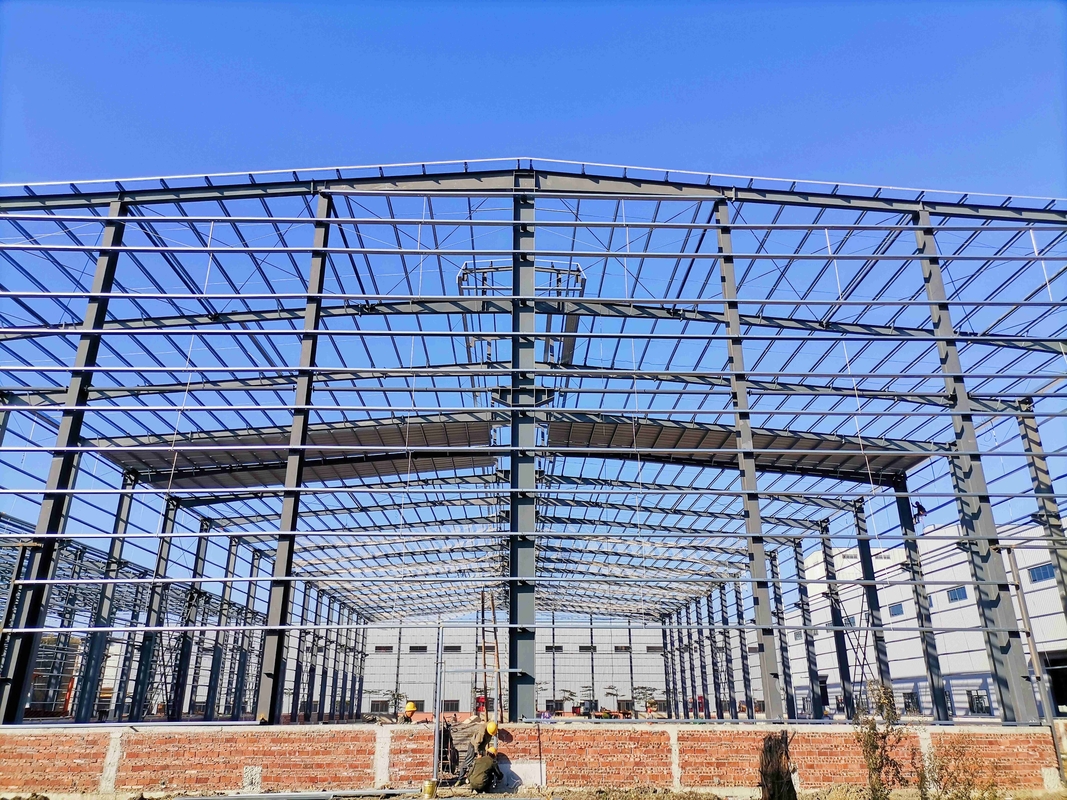 Kekuatan tinggi Galvanized Portal Tipe Besar Span Baja Untuk Gedung Pabrik
