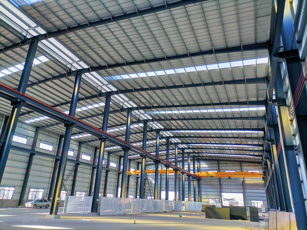 Kekuatan tinggi Galvanized Portal Tipe Besar Span Baja Untuk Gedung Pabrik