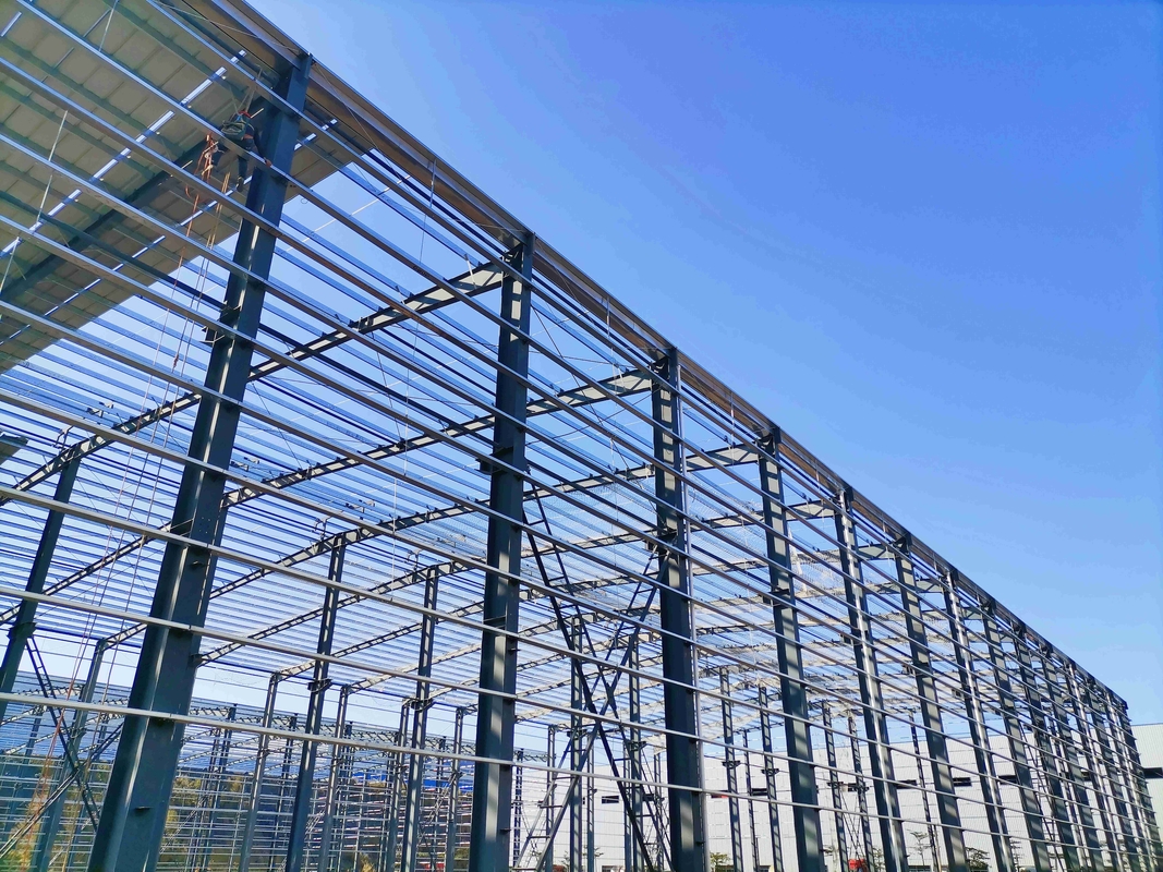 Kekuatan tinggi Galvanized Portal Tipe Besar Span Baja Untuk Gedung Pabrik