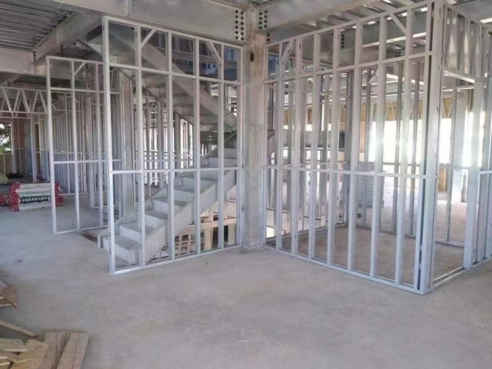 Isolasi Suara Atap Slope Villa Multi-Lantai Rumah Gauge Baja Ringan Untuk Rumah Sakit